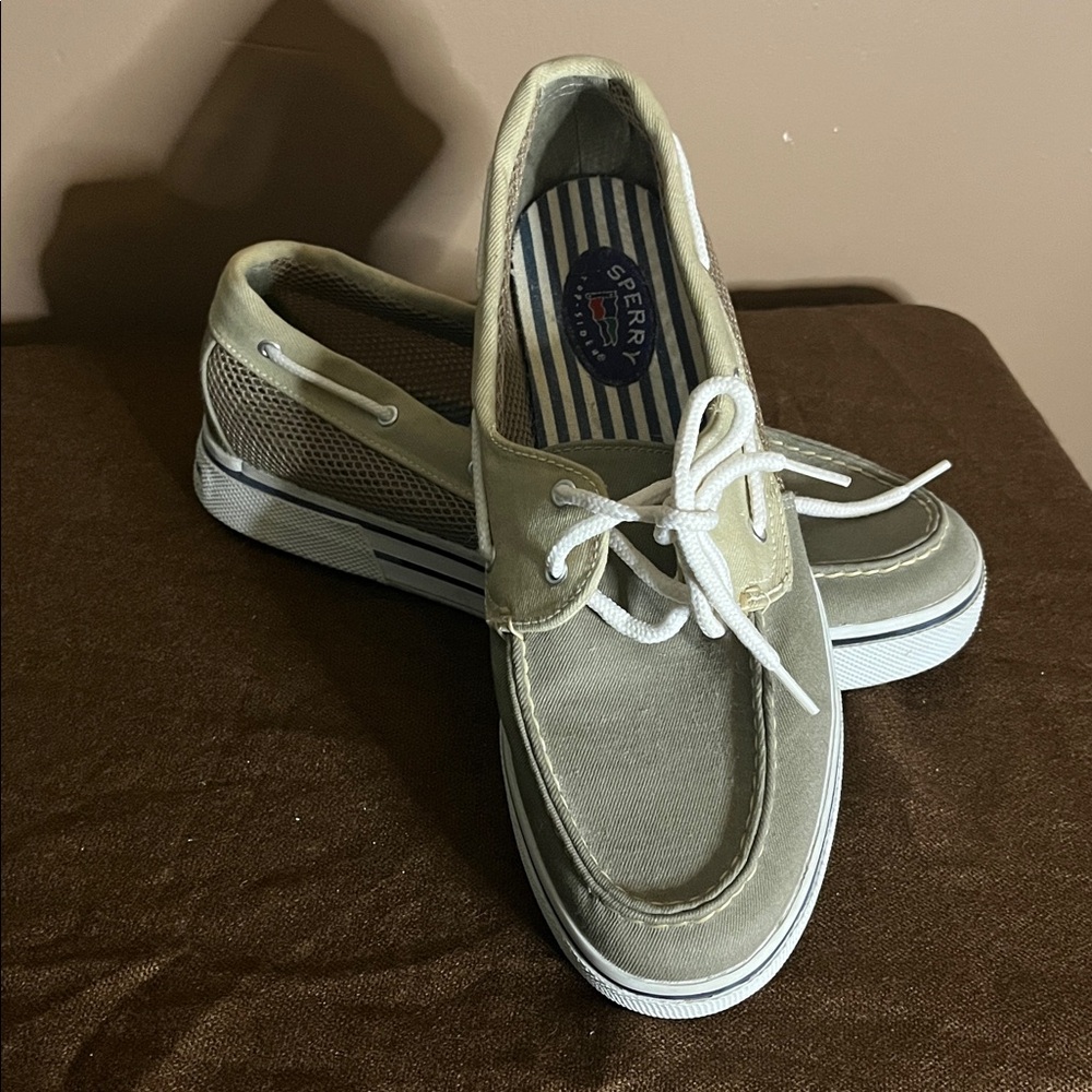 😄Canvas Deck Shoes 9.5